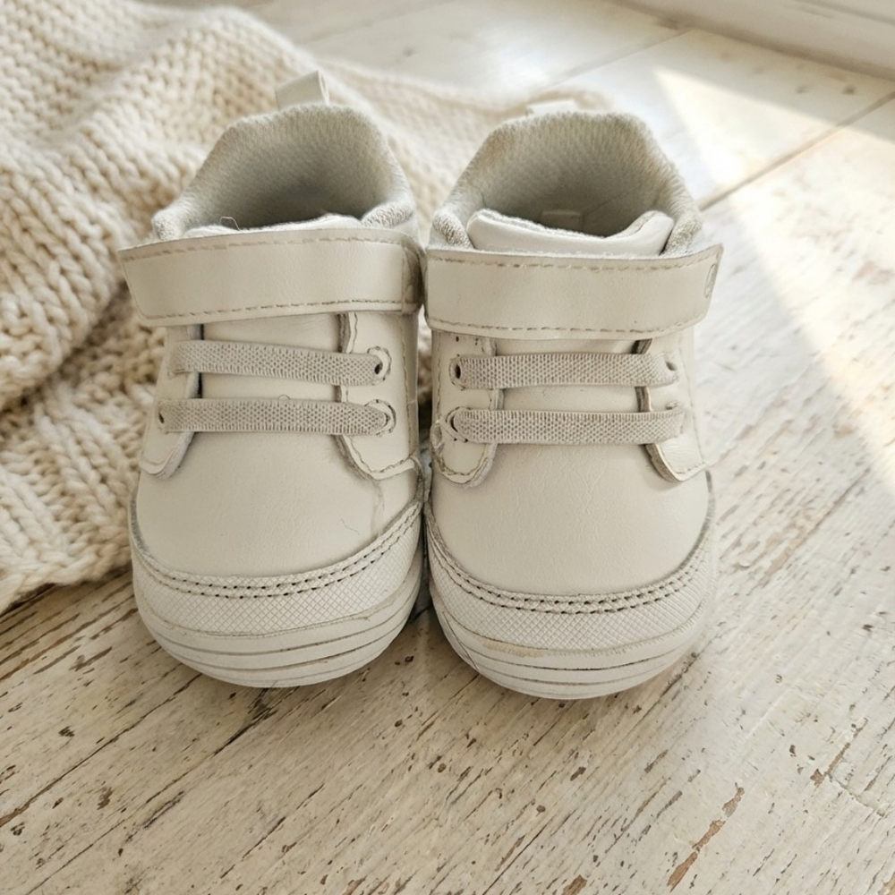Stride Rite Boy's White First Sneaker Sz 3